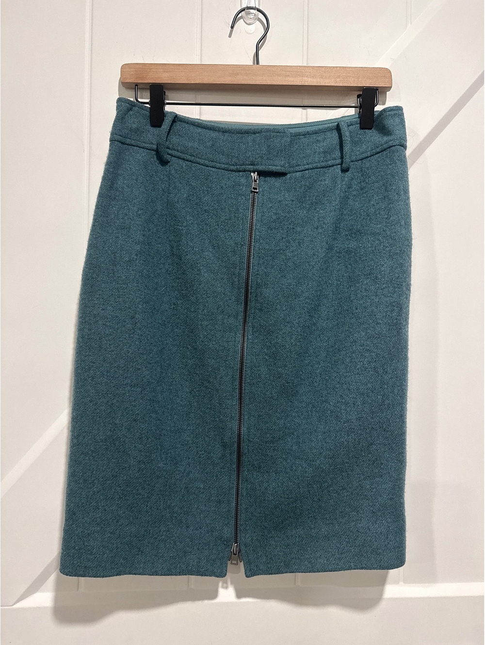 Vintage Carlisle Women's Teal 100% Wool Skirt with Chic Zip Front, Size US 8